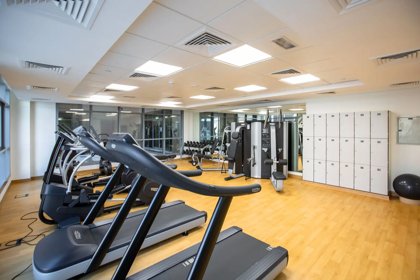 Fitness center at Taveliroyal Hotel